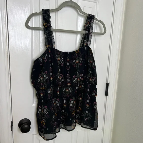 Floral mesh tank - Picture 1 of 8